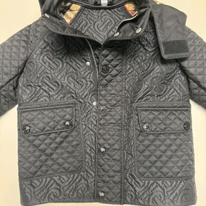버버리 키즈 퀼팅 자켓 블랙 4Y 상태A급