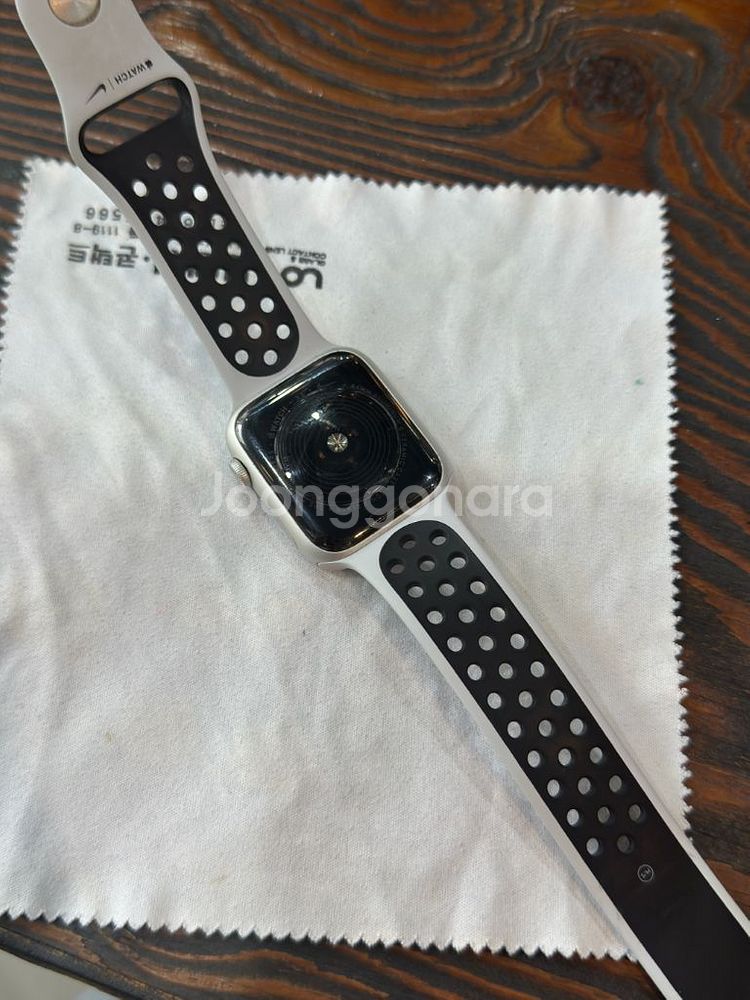 애플워치 se 44mm 스그 나이키 에디션 팝니다--1