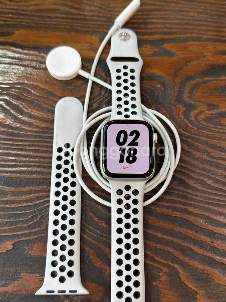 애플워치 se 44mm 스그 나이키 에디션 팝니다--4