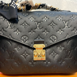 루이비통 포쉐트 메티스 앙프렝뜨 블랙