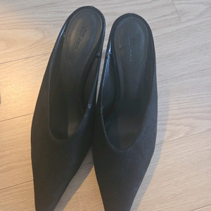 새상품.블랙 뮬 힐