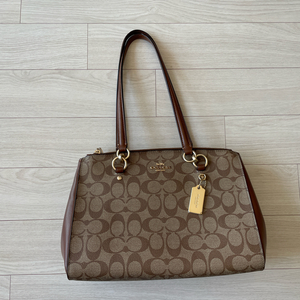 코치 시그니처 토트백(크로스백)