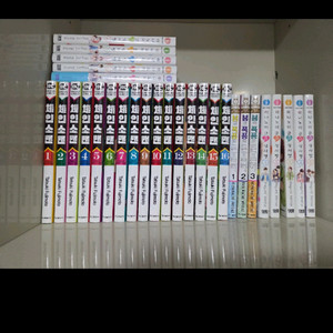 만화책 판매(주술회전,하이큐,체인소맨,봄의폭풍과몬스터,하나노이군과 상사병,그래도 아유무는 다가온다)