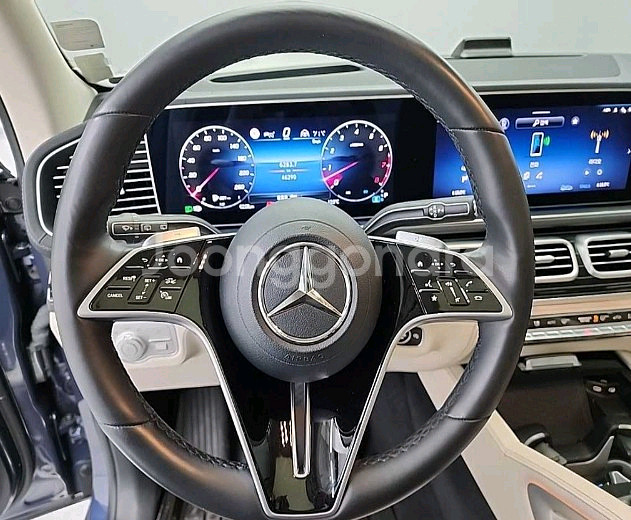 벤츠 GLC43 AMG 4MATIC--9