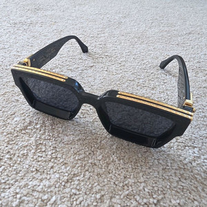 루이비통 정품 블랙 선글라스 Z1456 98L