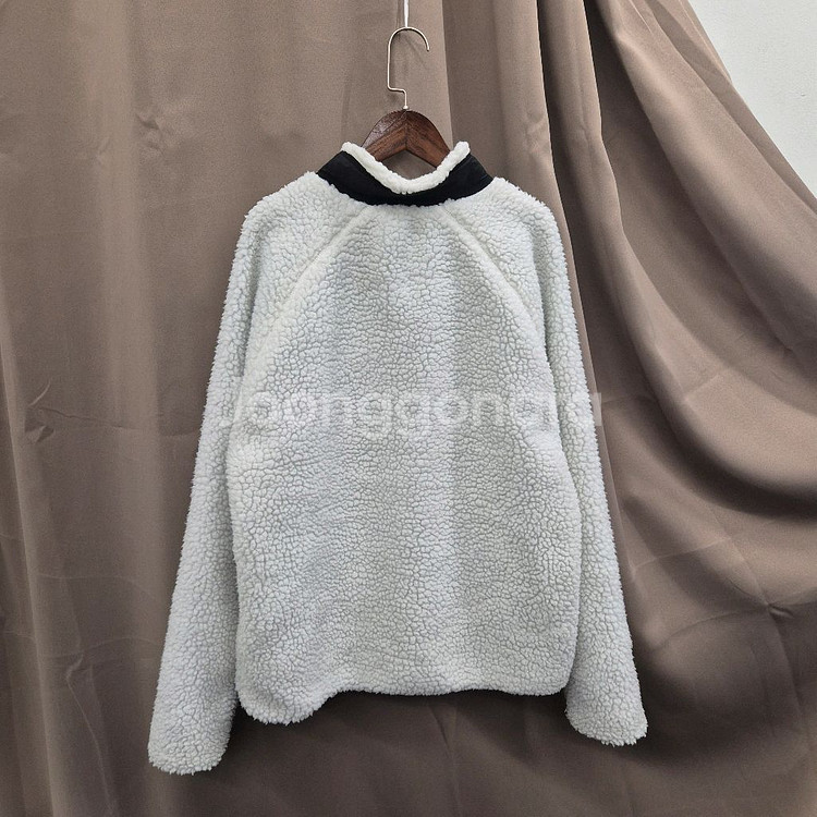 칼하트 화이트 뽀글이 플리스 자켓 S--2