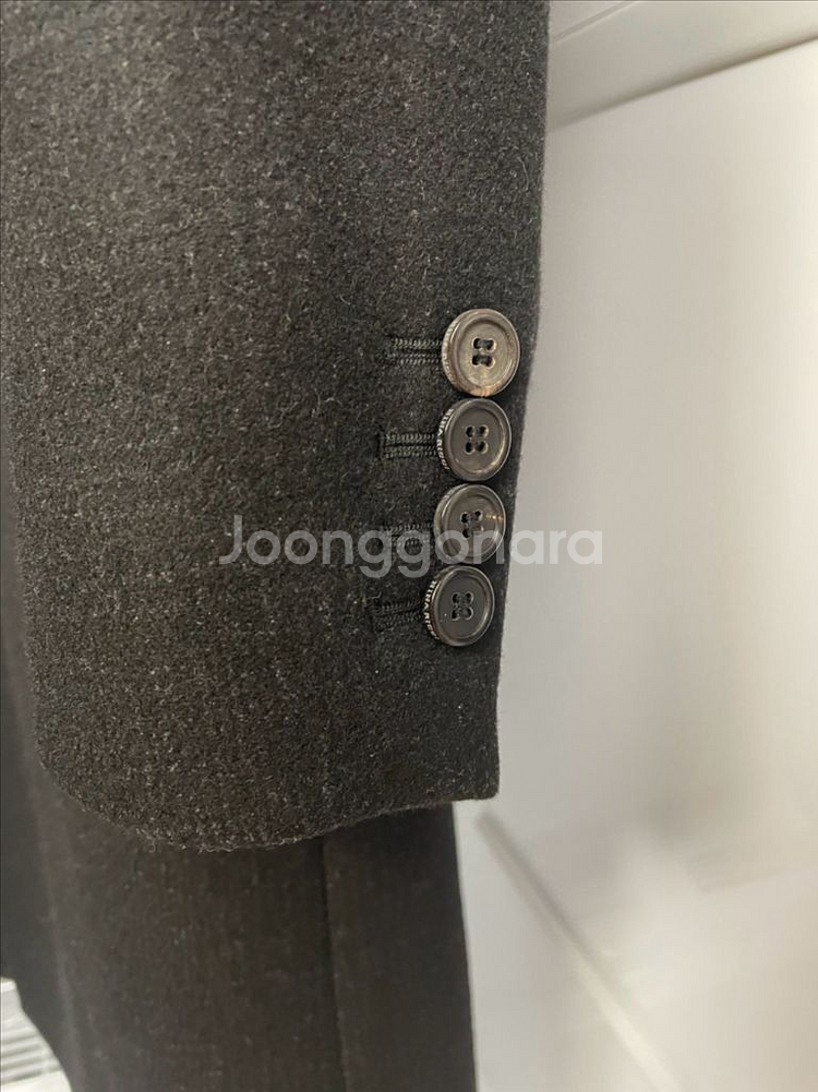 니나리치 이태리원단 블랙 코트 M사이즈--3