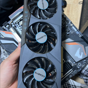 기가바이트 RTX 3070그래픽카드
