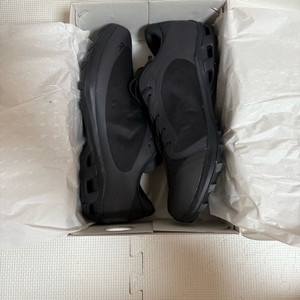 [295]온러닝X파프 클라우드벤쳐 피크올블랙