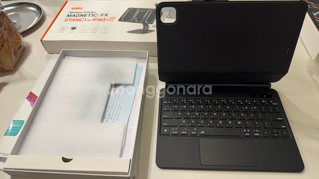 m4 아이패드 프로 256 wifi 실버 + 구조독 1933 + 포고핀 m4 아피패드 전용 스탠드 등--7