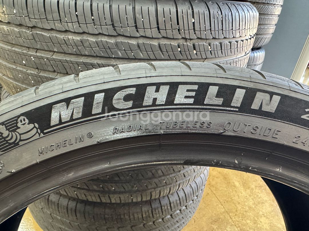 미쉐린 타이어 245/40ZR20 1본 팝니다--0