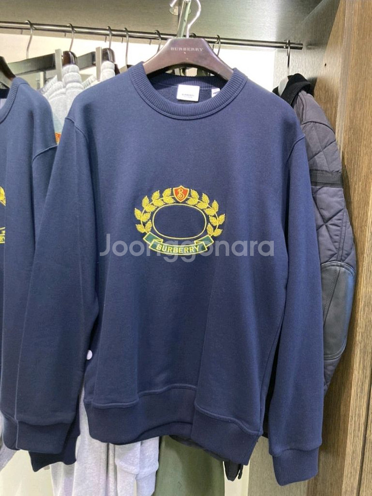 버버리 아카이브 맨투맨+조거 셋트 팝니다(새상품)--1