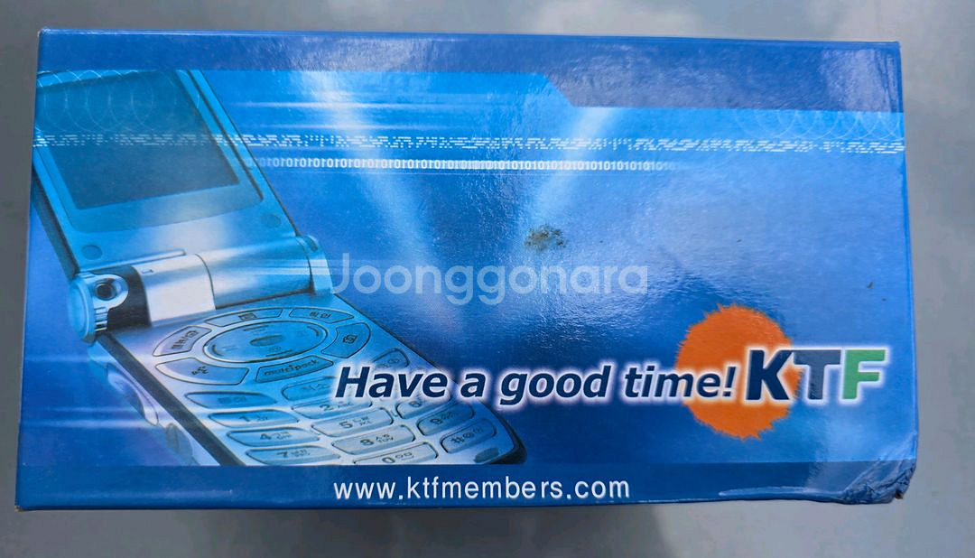 고전) 삼성 애니콜 땡큐폰 새제품(최초 40화음 폴더폰) 팝니다.--0