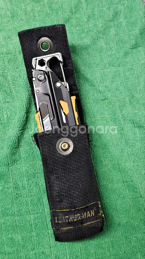 레더맨 시그널 판매합니다--4