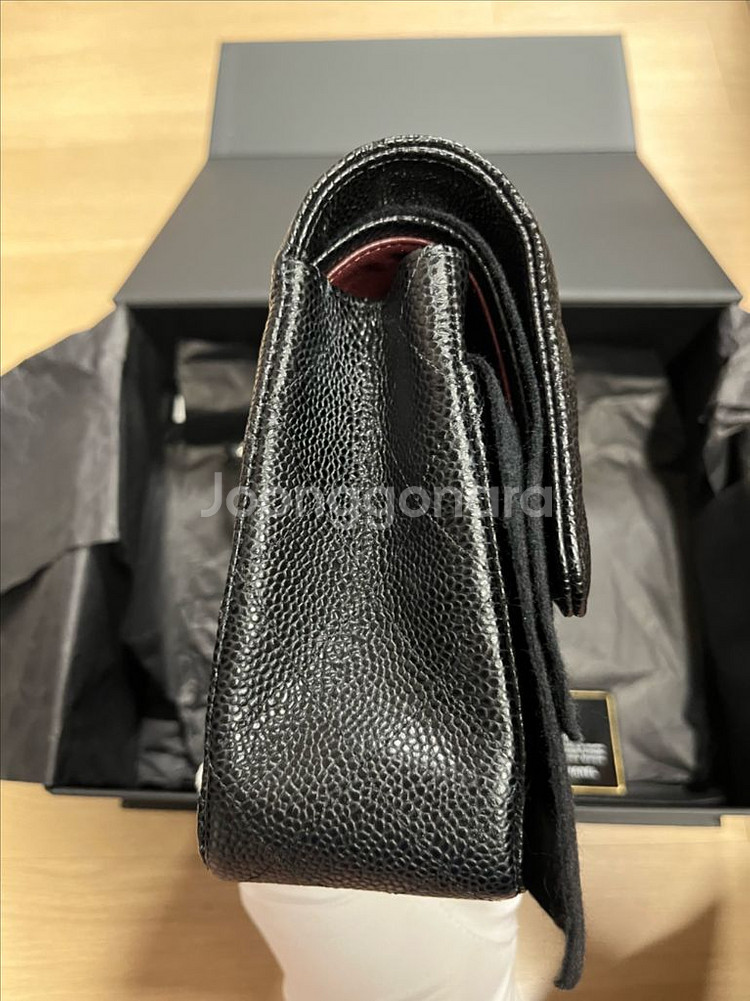 샤넬 클래식 미듐 은장 판매합니다.--4