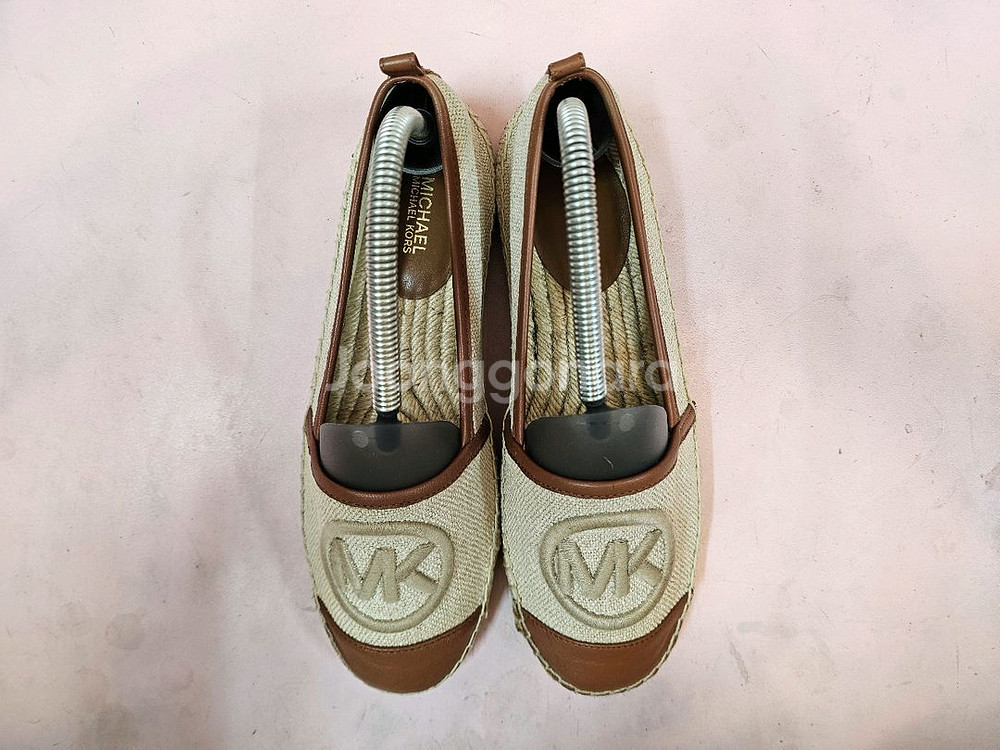 마이클코어스 여성 에스파듀 슬립온 240--2