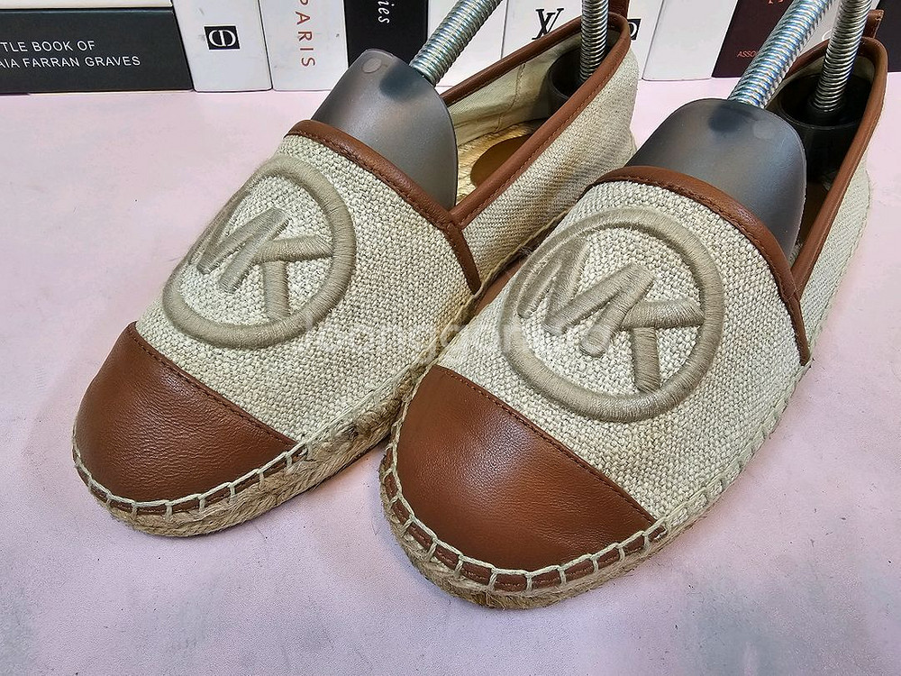 마이클코어스 여성 에스파듀 슬립온 240--9