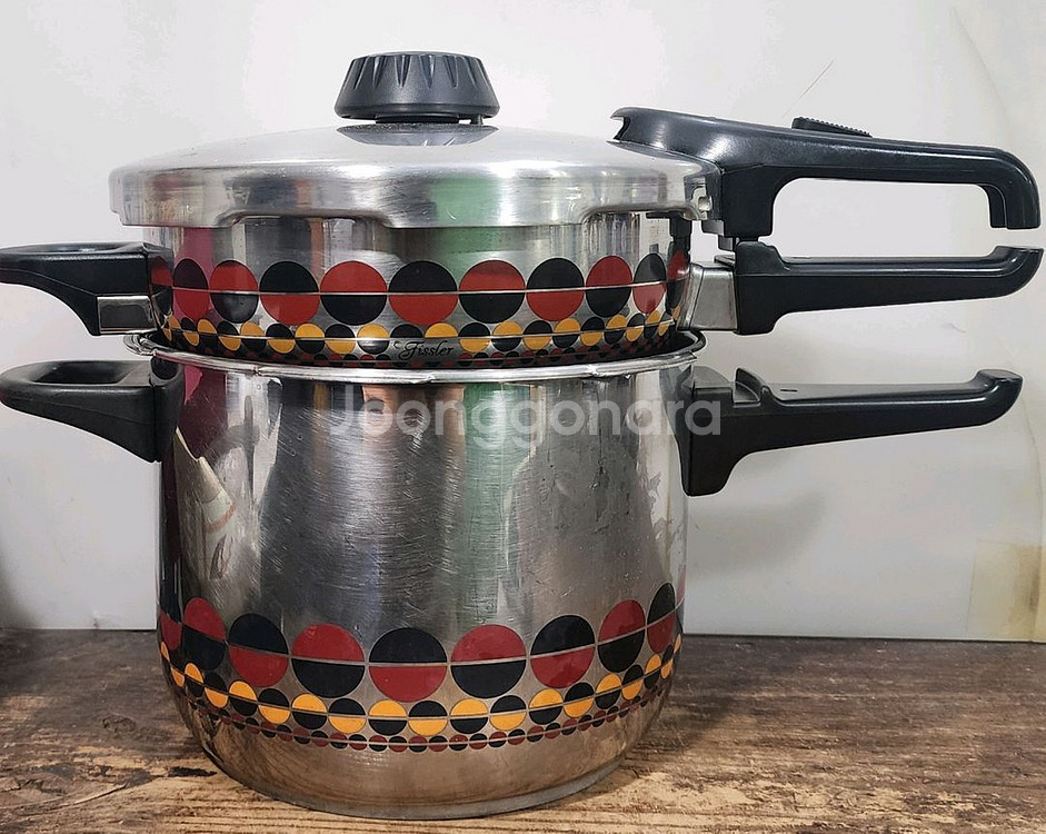 독일 휘슬러 솔라 2.5리터 6리터 겸용 2단 압력밥솥.--0