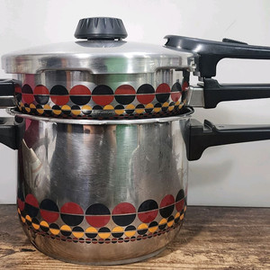 독일 휘슬러 솔라 2.5리터 6리터 겸용 2단 압력밥솥.