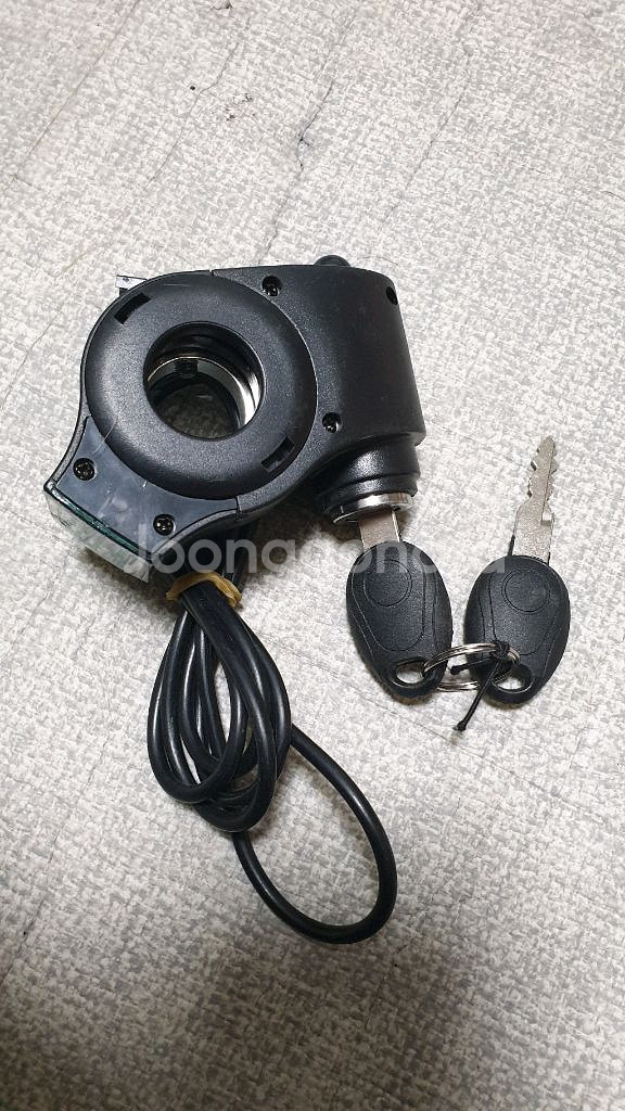 전동킥보드 36~72v 공용전압 키박스 새상품--0