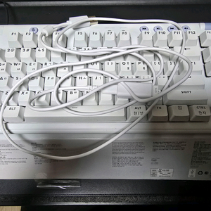 로지텍 게이밍 키보드