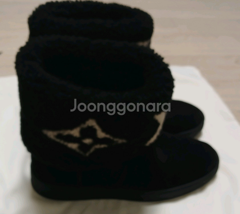 루이비통 LV 로고 부클 레더 부츠 판매합니다--3