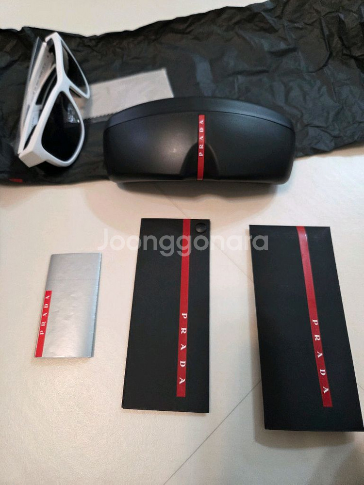 프라다 선글라스 새제품--2