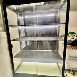 마이뮤지엄 장식장 팝니다