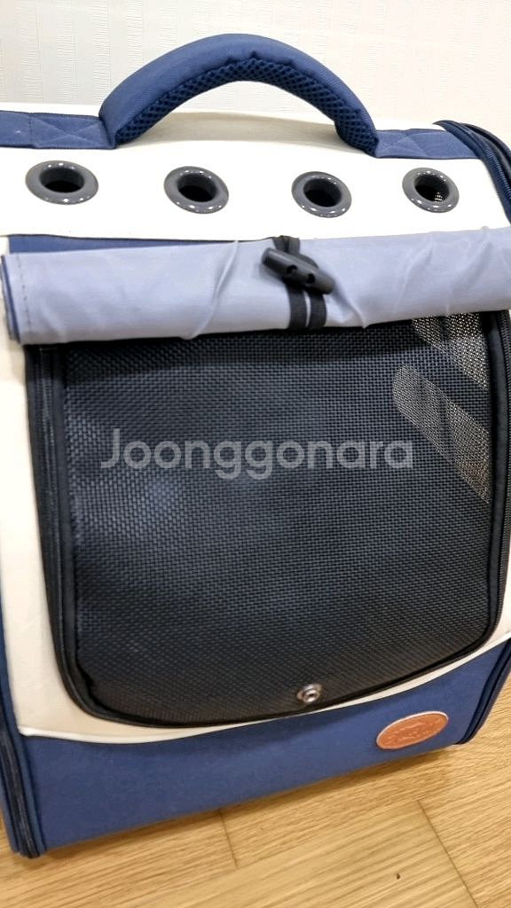 스페이스캣 반려동물 백팩형 이동가방 팝니다.--2