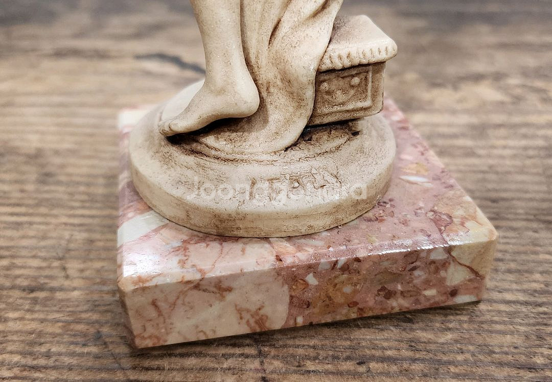 이태리 이탈리카 비너스 조각.--3