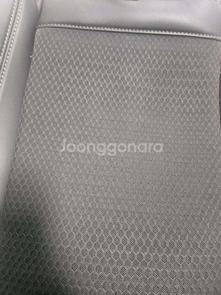 테슬라 모델y 운전석 통풍시트--2