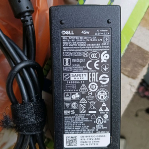 노트북 및 컴퓨터 충전기 어뎁터