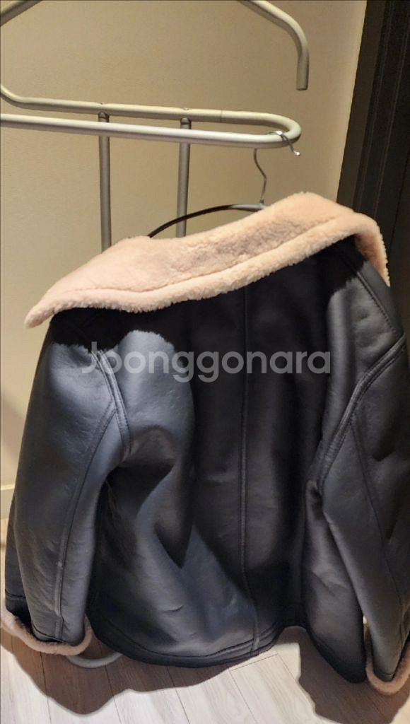 프론트로우 무스탕 코트 / 패딩 안티티카 솔리드 시스템 옴므 한섬 타임 띠어리 클럽모나코 폴로 랄프로렌 마시모두띠--6