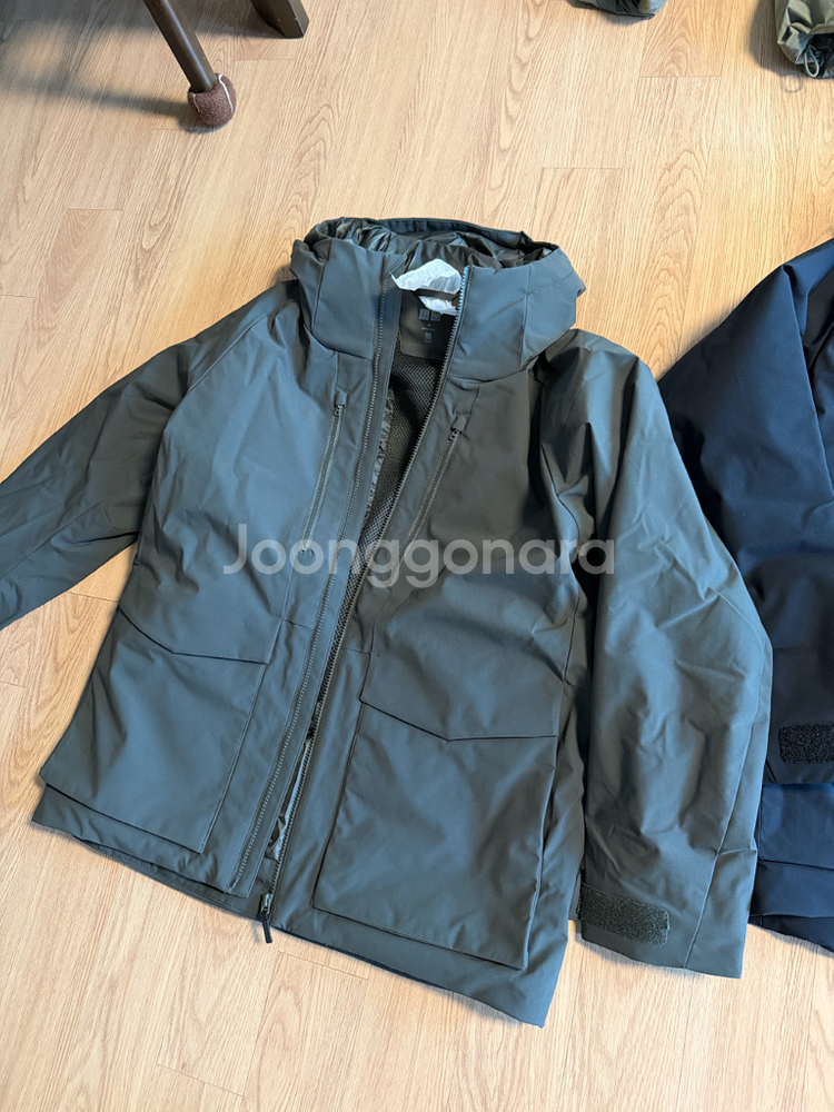 유니클로 하이브리드 다운 파카 새제품 판매--1