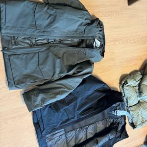 유니클로 하이브리드 다운 파카 새제품 판매