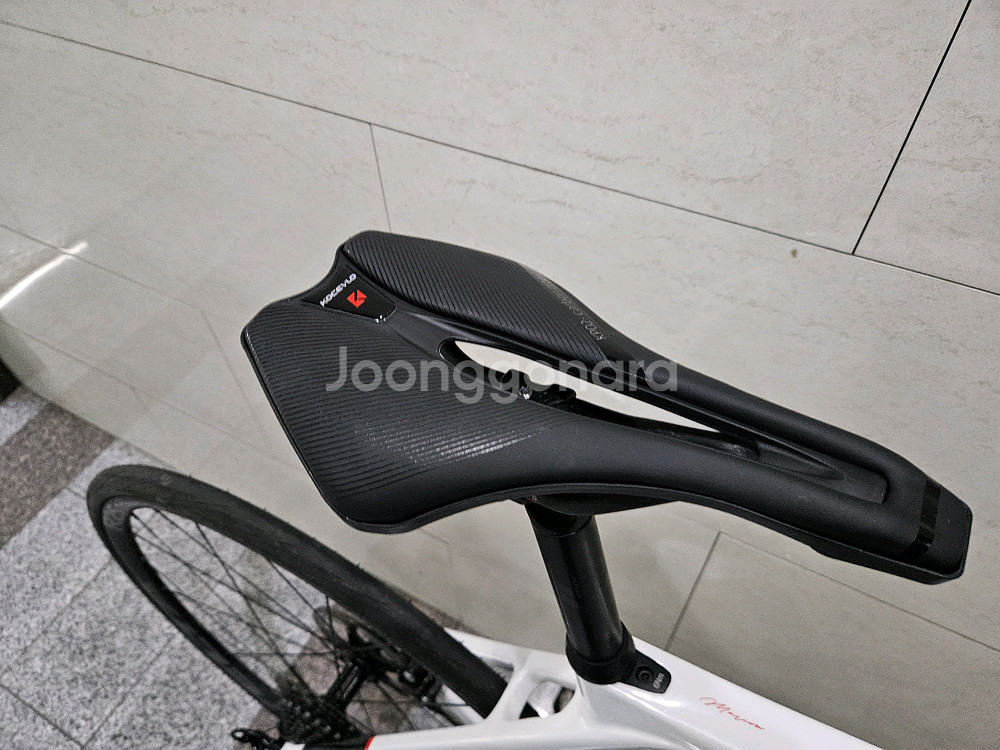 23 예거 마리온7 로드 자전거 L 사이즈 판매합니다.--2