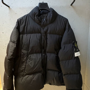 25FW 스톤아일랜드 크링클랩스 NY 레지스턴트 다운 패딩 블랙 L 새상품