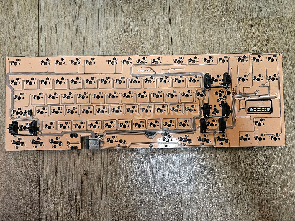 qk80mk2 1.6기판 팝니다--0