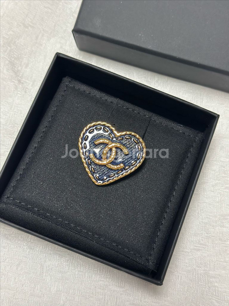 샤넬 블루진 데님 CC로고 하트 브로치--0