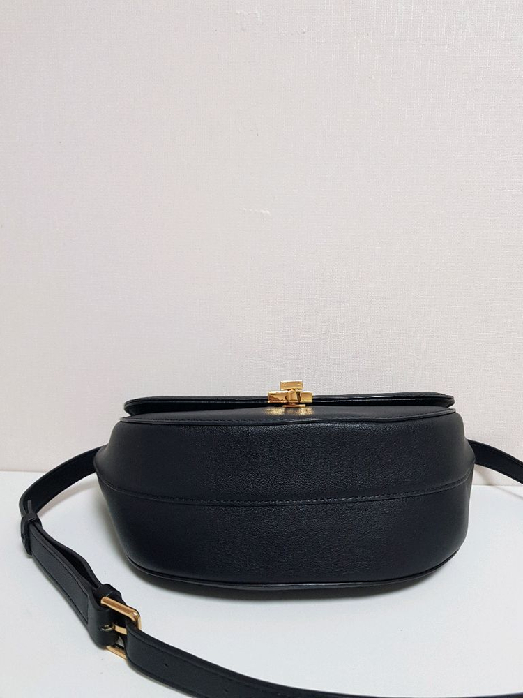 제이에스티나 크로스백 ㅡ정품--6