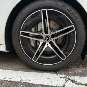 W214 e300 amg 19인치 휠 + 피렐리 타이어 팝니다 (25년 10월 출고) 최저가