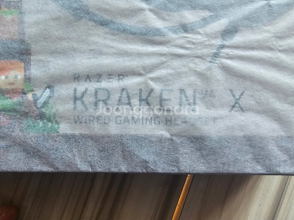 레이저 크라켄 V4 마인 크래프트 에디션 게이밍 헤드셋 (미개봉 새제품)--4