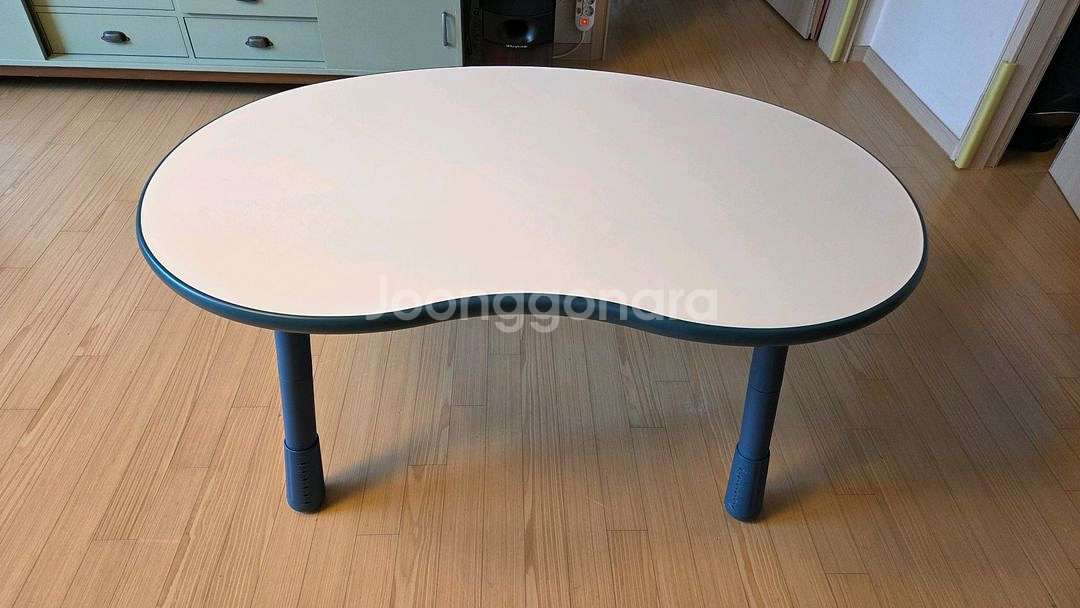 일룸 팅클팝 1200 피넛형 그로잉 책상.윙키즈 의자 2개--0