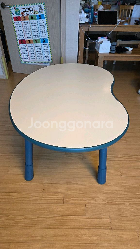 일룸 팅클팝 1200 피넛형 그로잉 책상.윙키즈 의자 2개--1