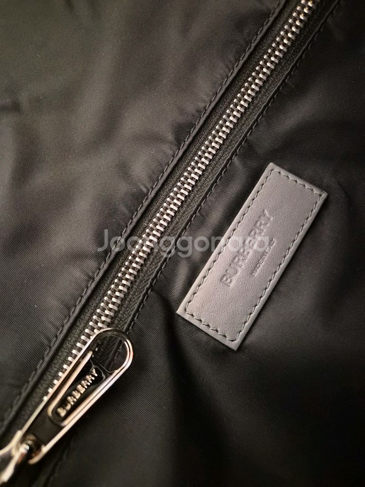 *남여공용*버버리 레더 크로스백 정품--3