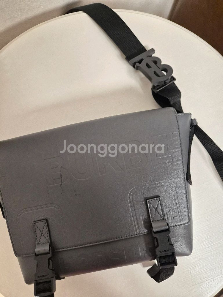 *남여공용*버버리 레더 크로스백 정품--0