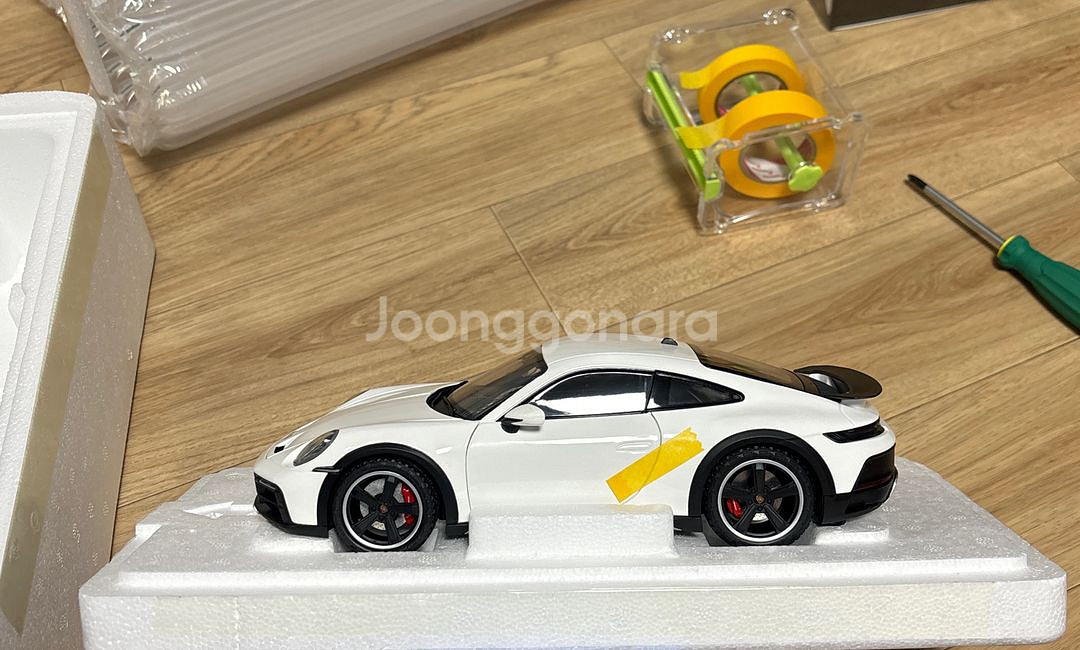 1:18 다이캐스트 미니챔프 포르쉐 다카르--2