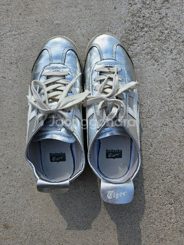 오니츠카 타이거 실버 스니커즈 245--0