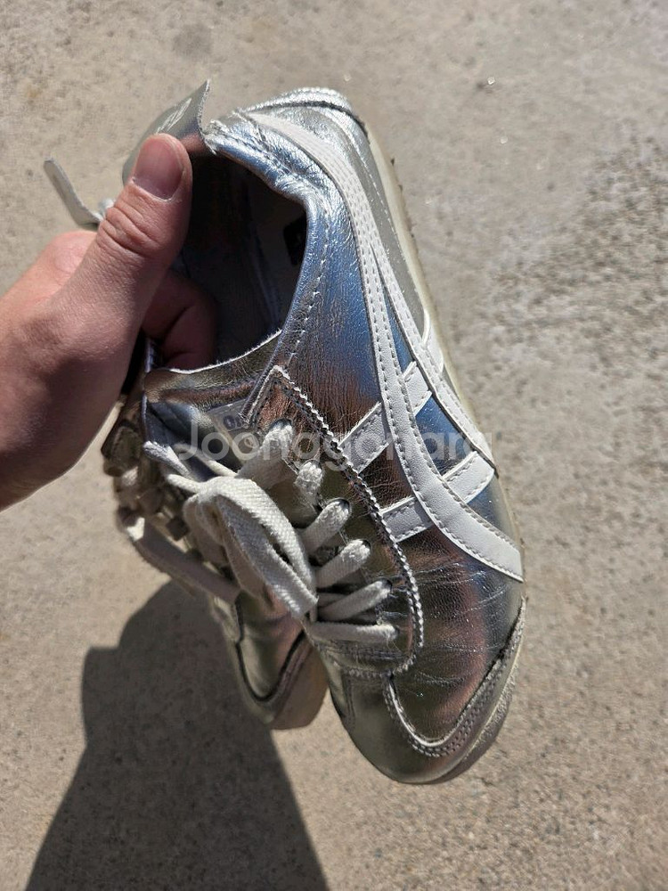 오니츠카 타이거 실버 스니커즈 245--4