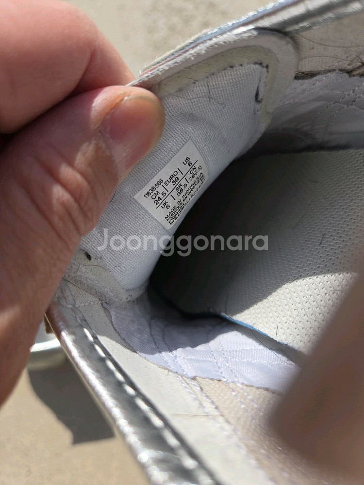 오니츠카 타이거 실버 스니커즈 245--3